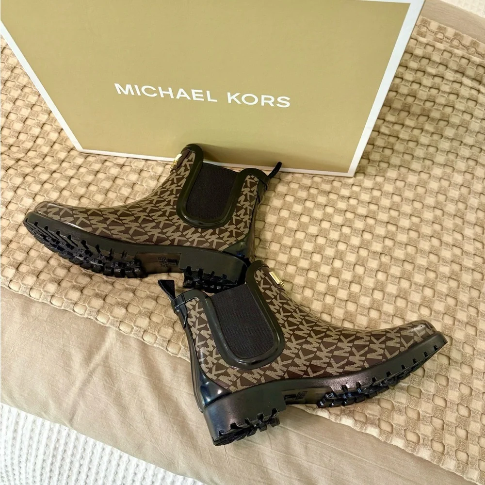 NEW MICHAEL KORS Ankle Rain Boots ☔️ - Picture 10 of 14